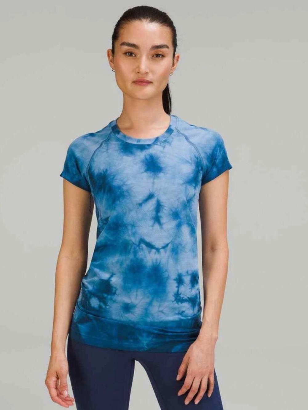 Lululemon Swiftly Tech Short Sleeve Shirt 2.0 Marble Dye Commander size 6 blue